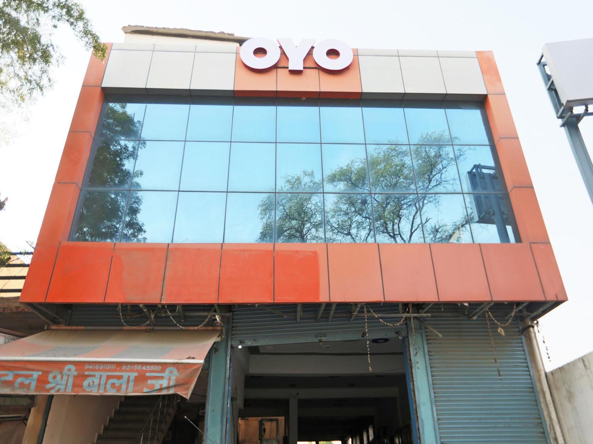 Hotel O Yadav Hotel And Restaurant Narnaul Exterior photo
